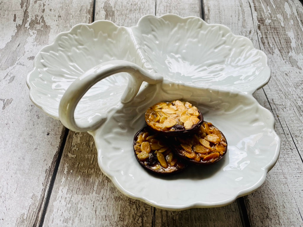 Trefoil Leaf Nibble Dish