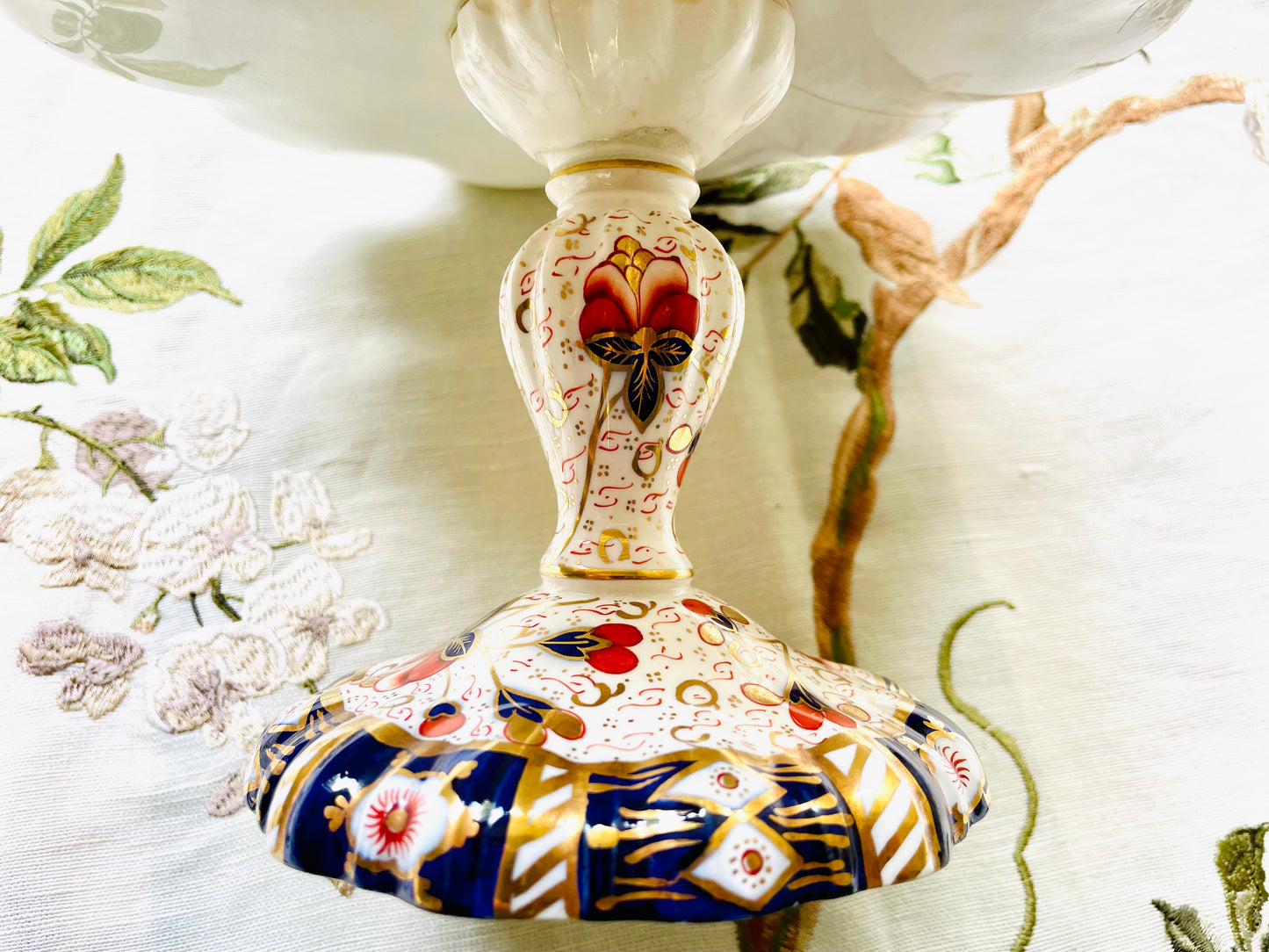 Fabulous Davenport Imari Cake Stand
