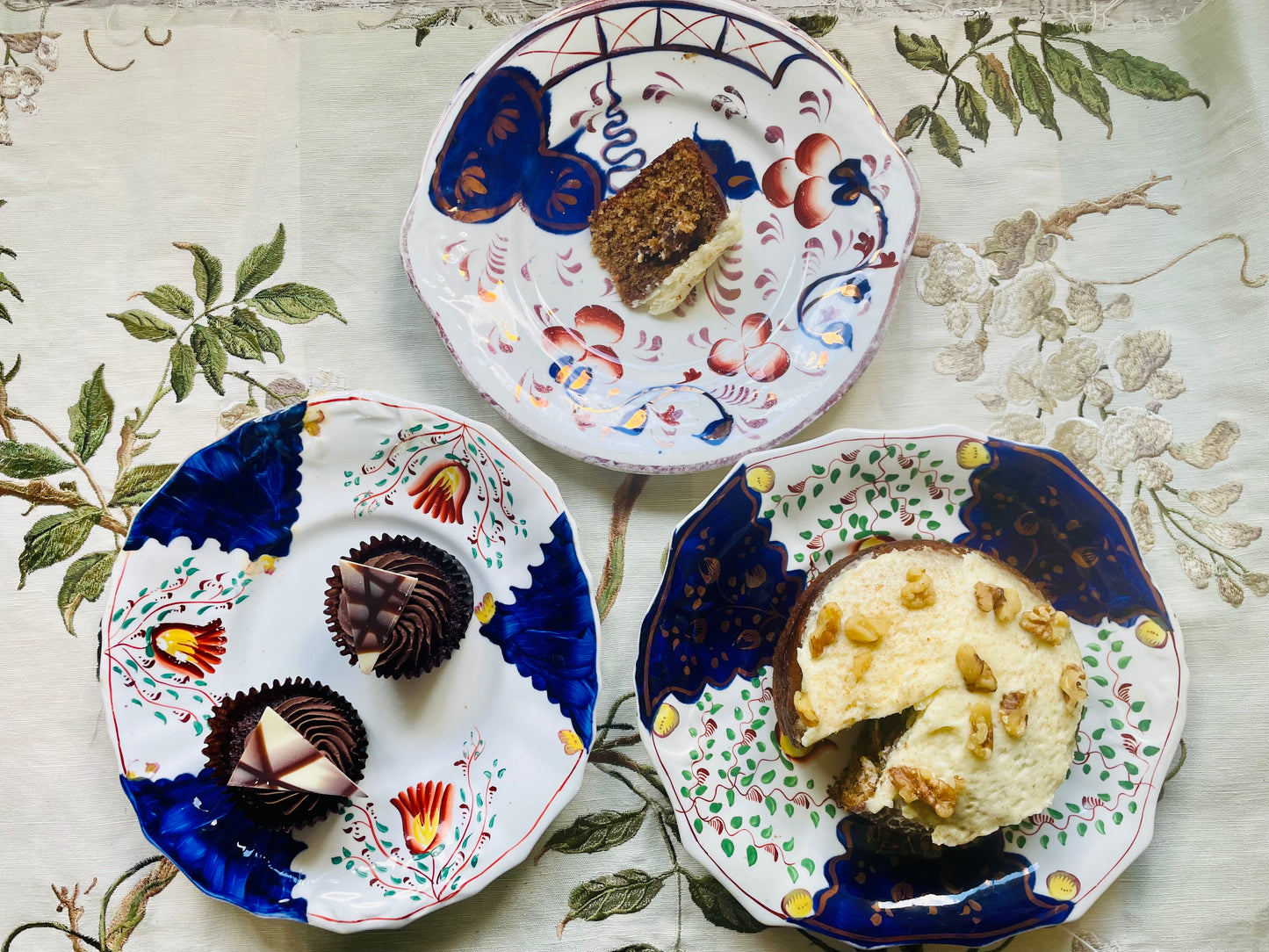 Gaudy Welsh Antique Tulip Cake Plate