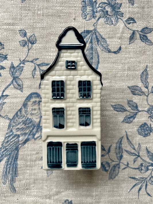 Vintage Delft House 30