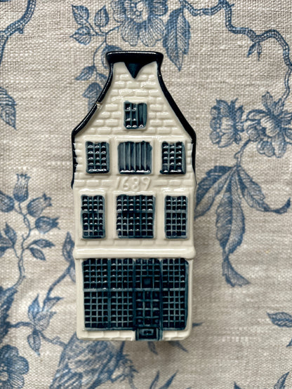 Vintage Delft House 11