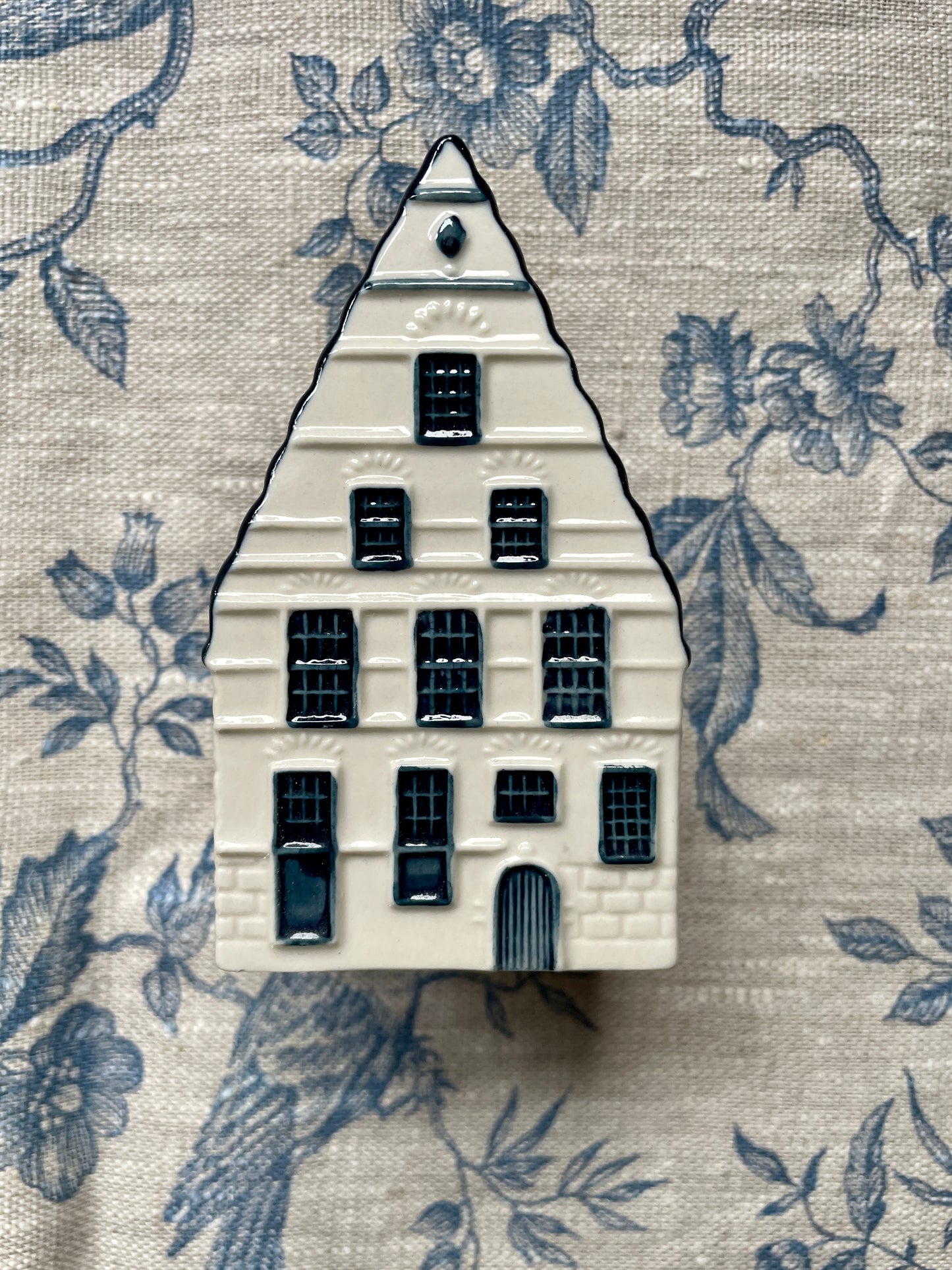 Vintage Delft House 35