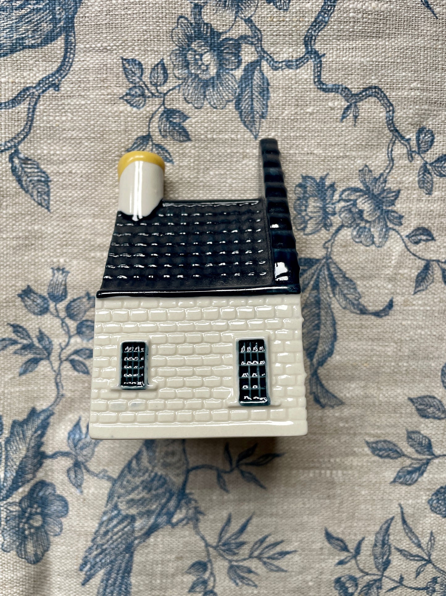 Vintage Delft House 35