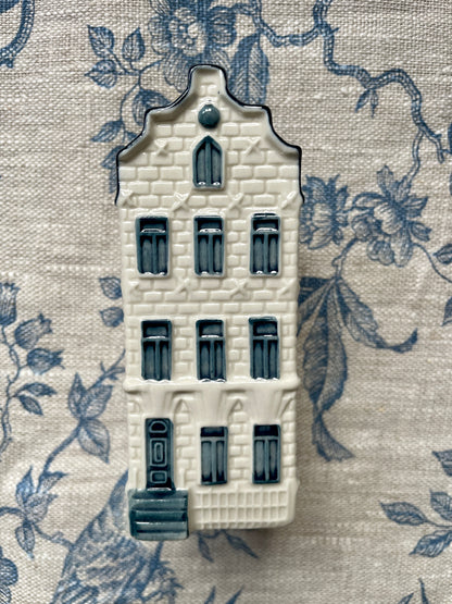 Vintage Delft House 45
